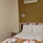 Arya Hotel apartamentowy 4*
