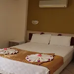 Arya Hotel apartamentowy 4*