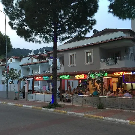 Aparthotel Arya