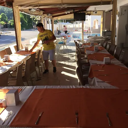 Arya 4* 말마리스