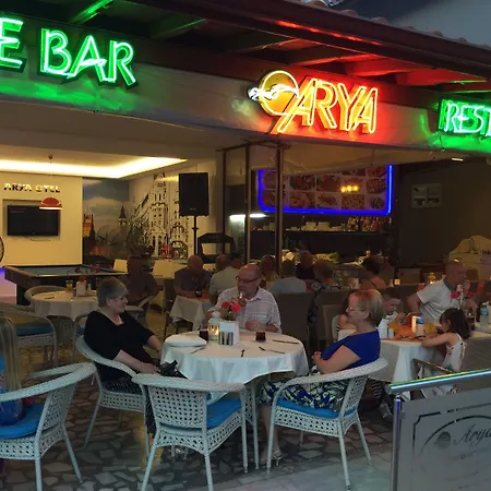 Apartmanhotel Arya 4*