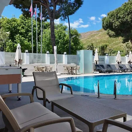 Aparthotel Arya 4*