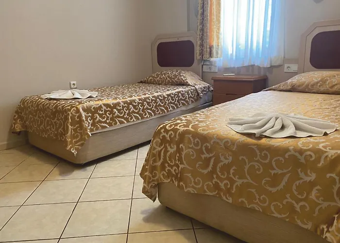 מלון דירות Arya מרמריס