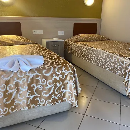 Arya アパートホテル 4*