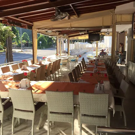 アパートホテル Arya 4*