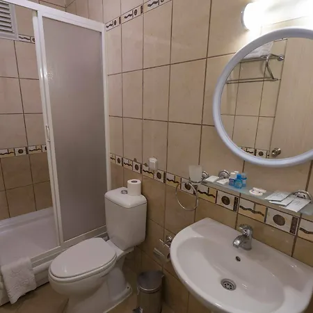 Arya アパートホテル