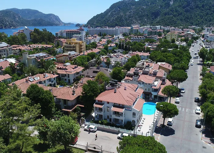 Arya Hotel apartamentowy 4*