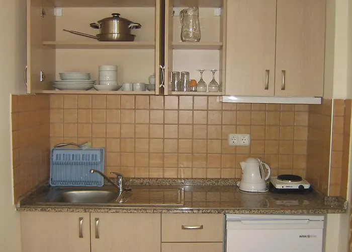 Arya Hotel apartamentowy 4*